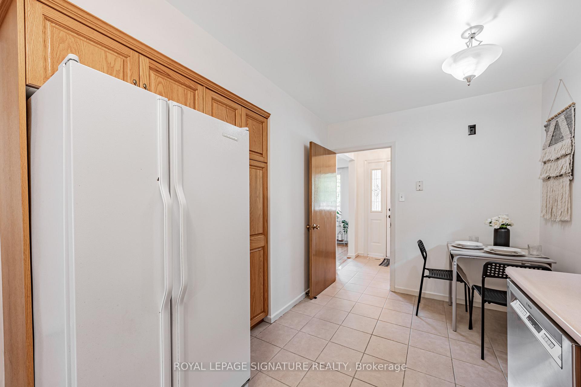 Photo 12 of 28 Sedgemount Drive, Scarborough, Woburn — HOMEH