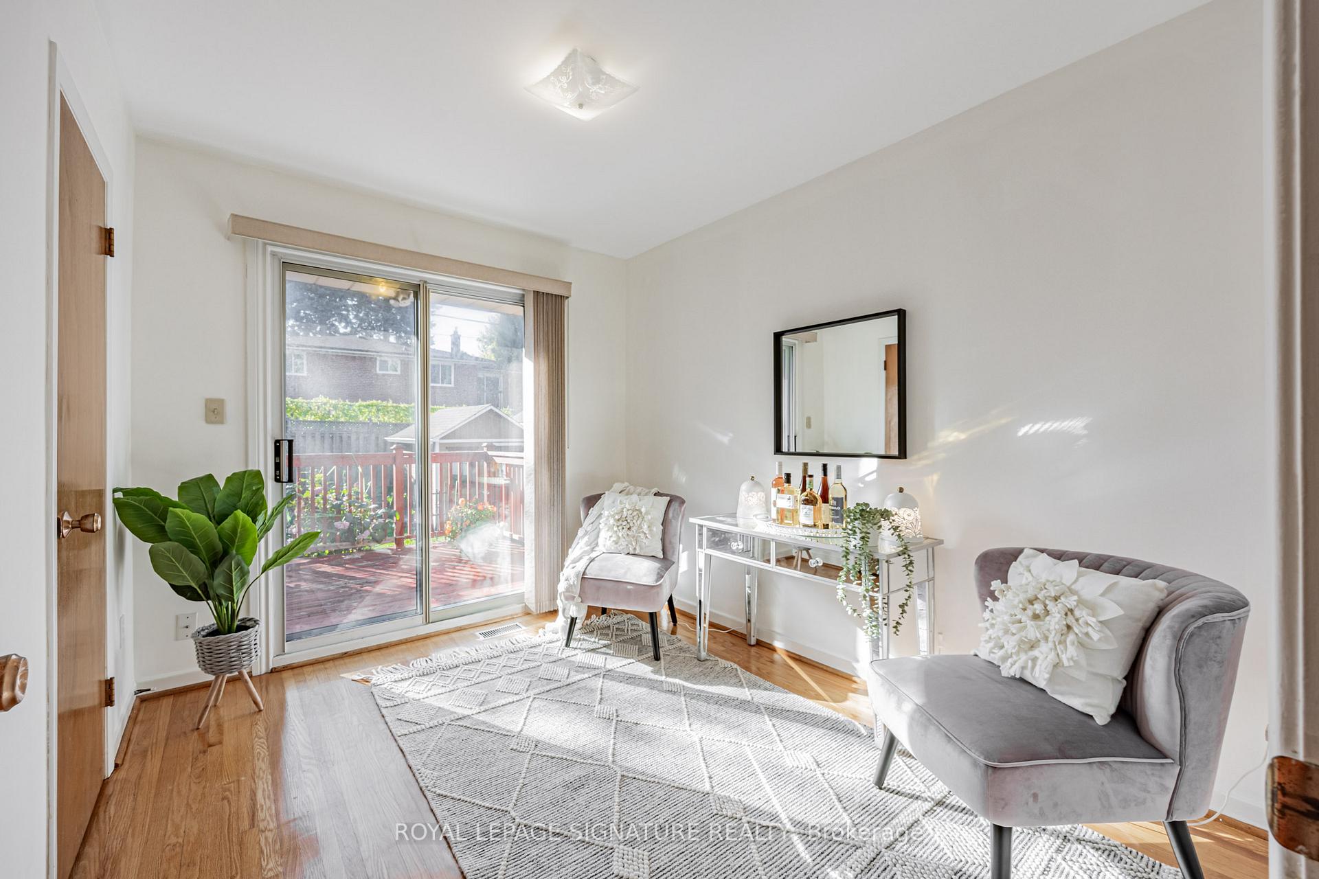 Photo 16 of 28 Sedgemount Drive, Scarborough, Woburn — HOMEH