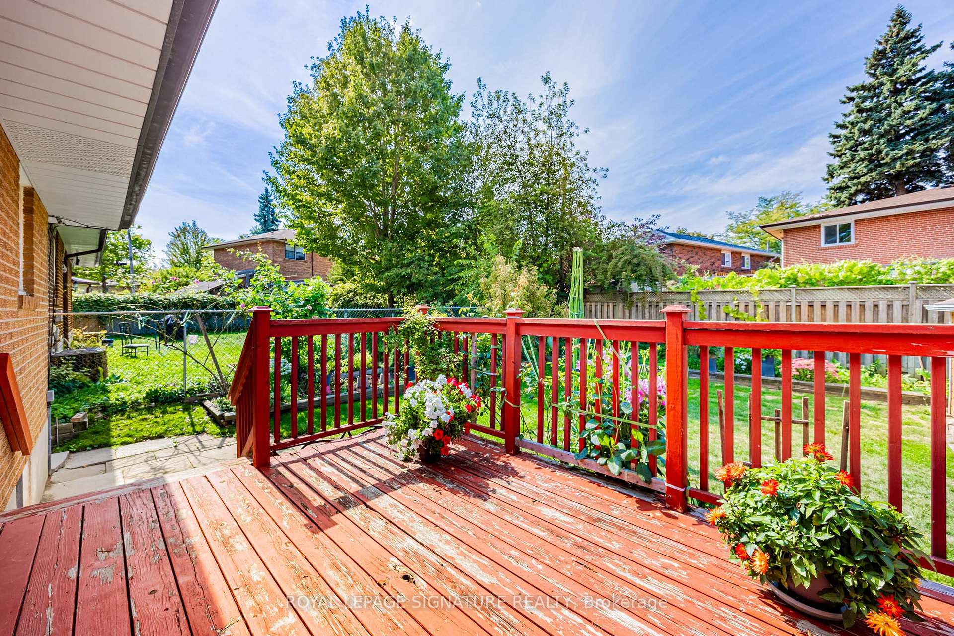 Photo 17 of 28 Sedgemount Drive, Scarborough, Woburn — HOMEH