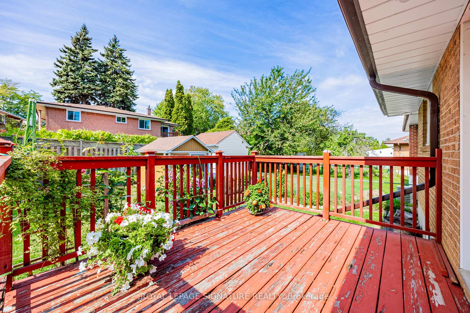 Photo 18 of 28 Sedgemount Drive, Scarborough, Woburn — HOMEH