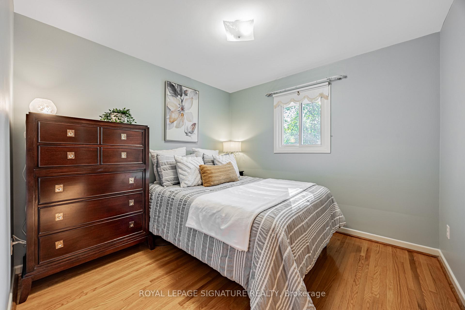 Photo 21 of 28 Sedgemount Drive, Scarborough, Woburn — HOMEH