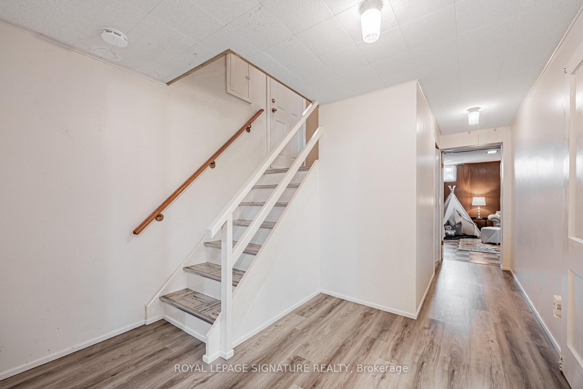 Photo 24 of 28 Sedgemount Drive, Scarborough, Woburn — HOMEH