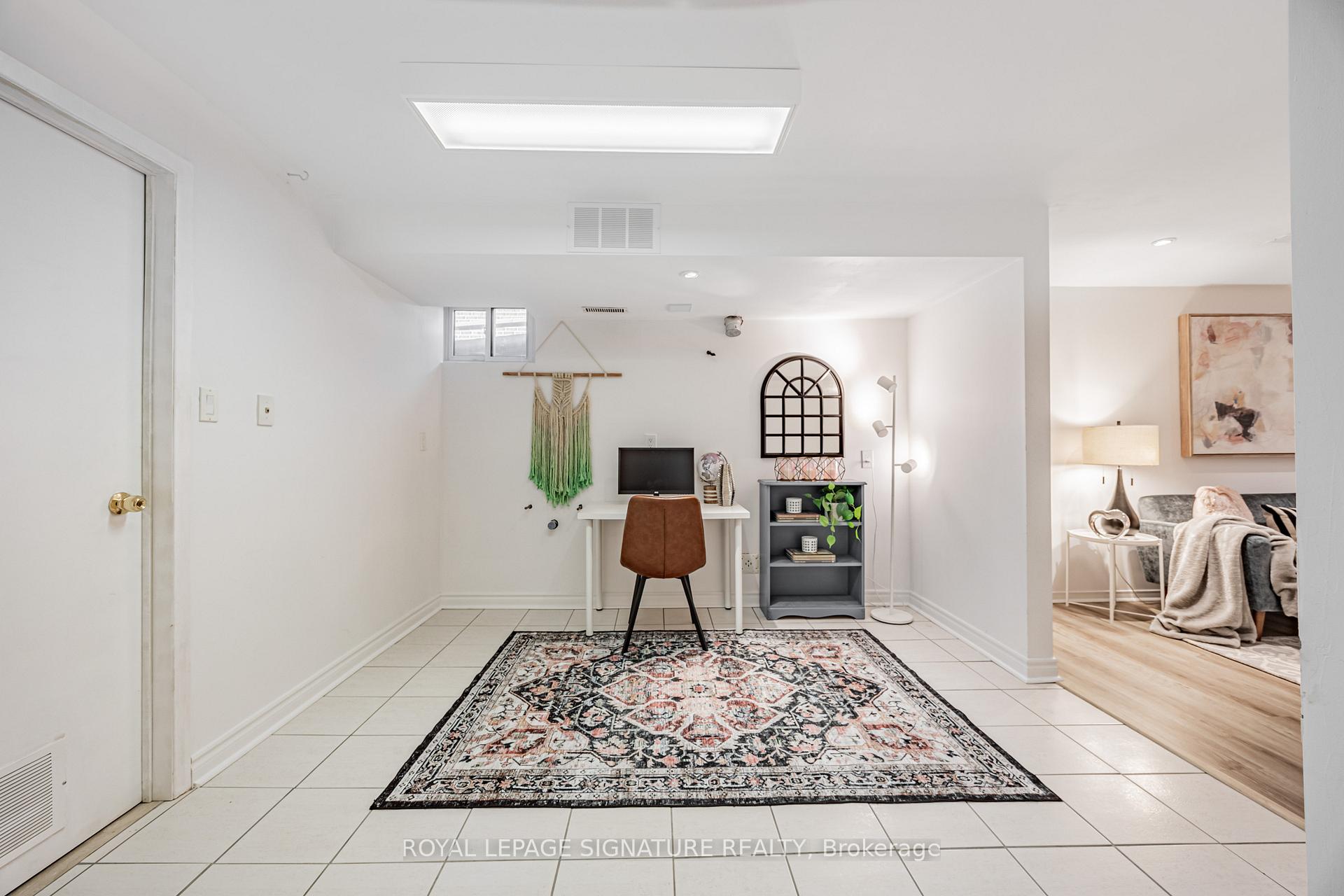 Photo 25 of 28 Sedgemount Drive, Scarborough, Woburn — HOMEH