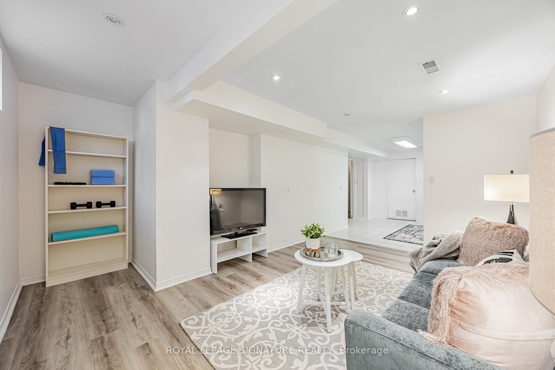 Photo 28 of 28 Sedgemount Drive, Scarborough, Woburn — HOMEH