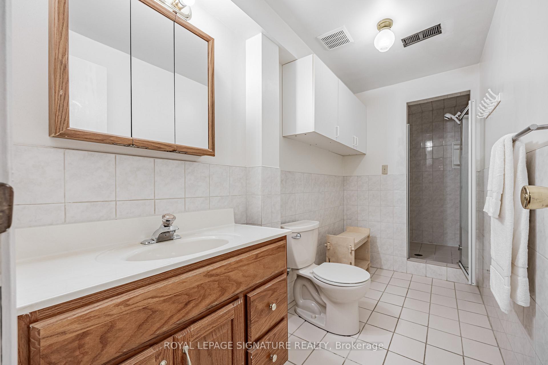 Photo 34 of 28 Sedgemount Drive, Scarborough, Woburn — HOMEH