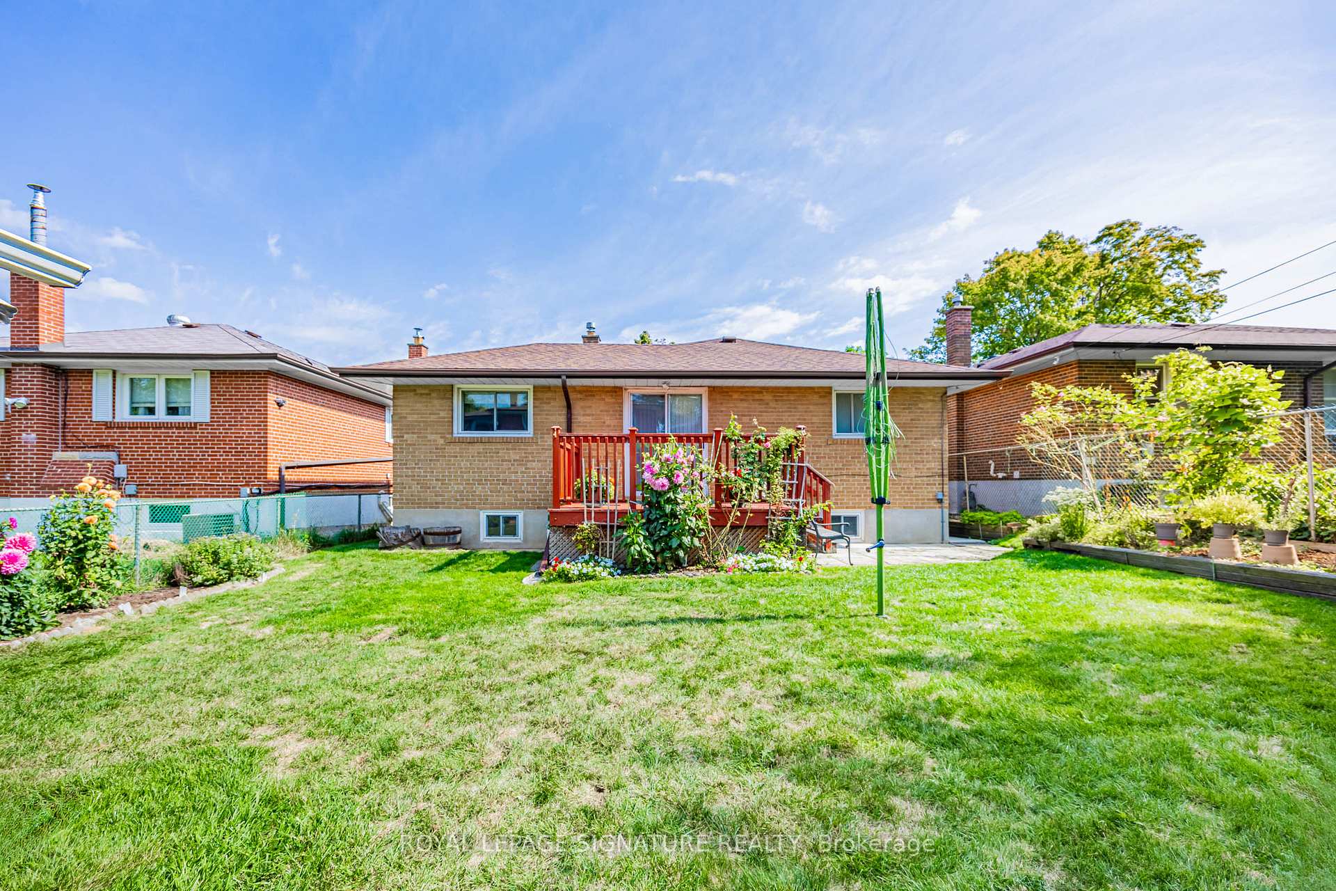 Photo 38 of 28 Sedgemount Drive, Scarborough, Woburn — HOMEH
