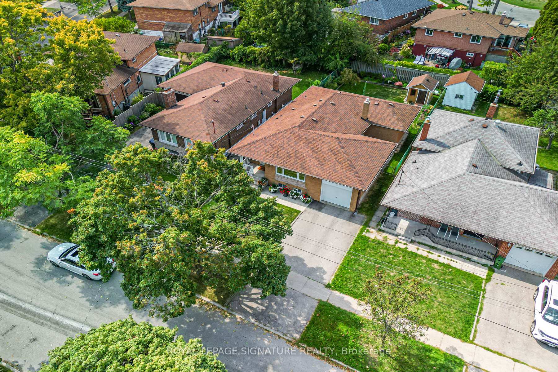 Photo 40 of 28 Sedgemount Drive, Scarborough, Woburn — HOMEH