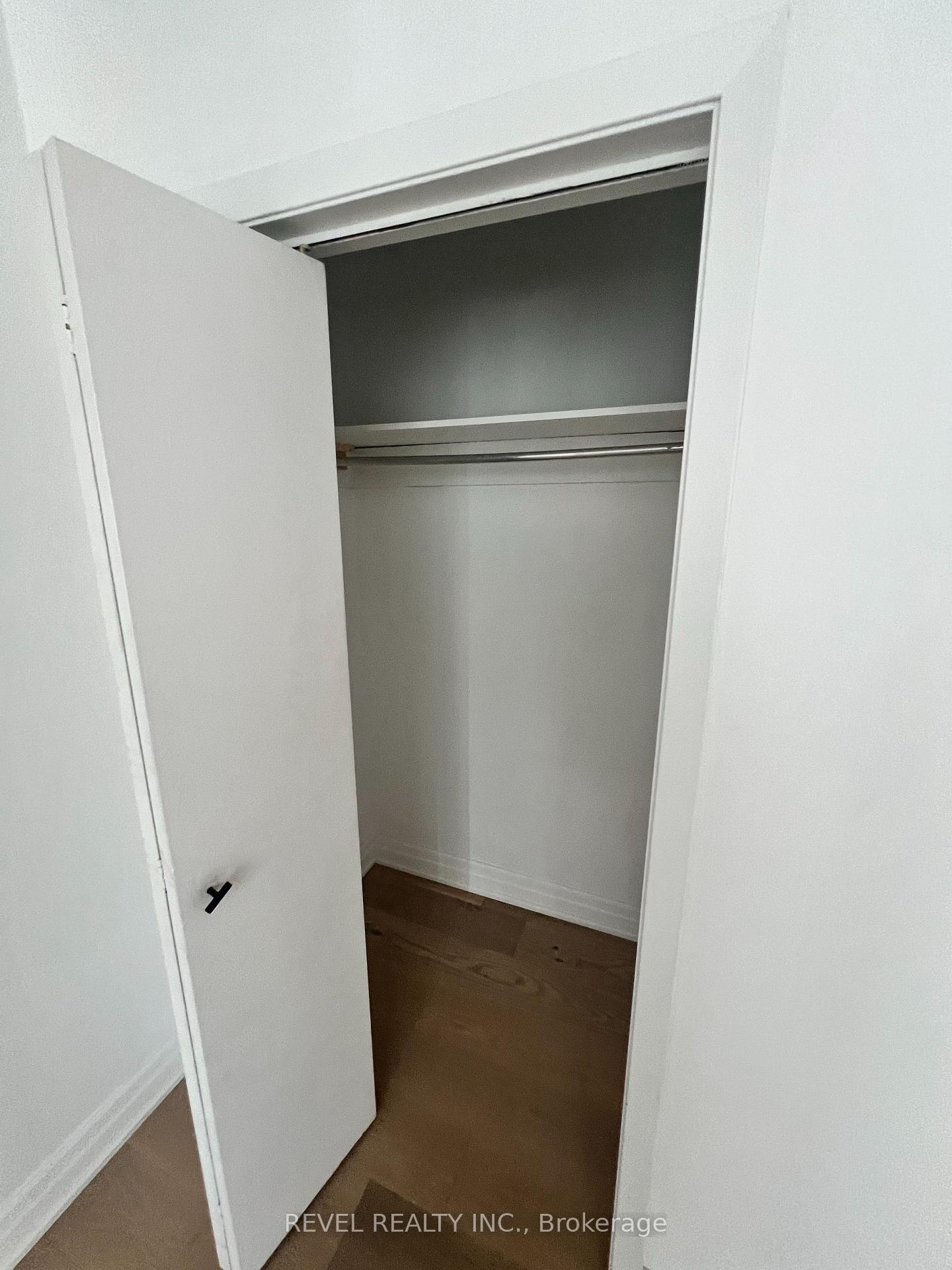 Photo 6 of Unit A (Upper), 761 Dundas Street, Toronto, Trinity-Bellwoods — HOMEH