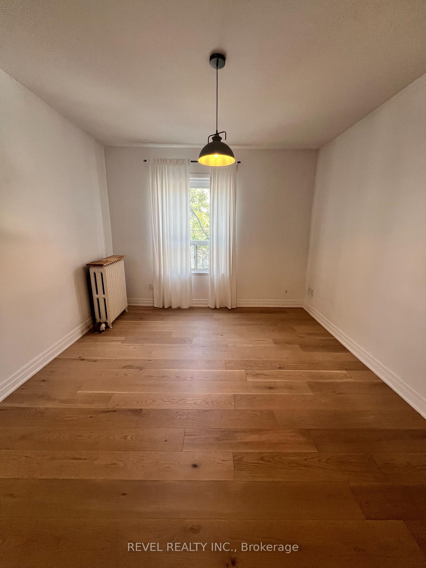Photo 8 of Unit A (Upper), 761 Dundas Street, Toronto, Trinity-Bellwoods — HOMEH
