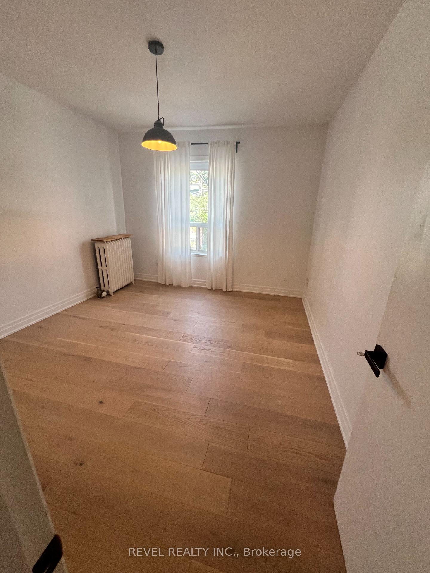 Photo 9 of Unit A (Upper), 761 Dundas Street, Toronto, Trinity-Bellwoods — HOMEH