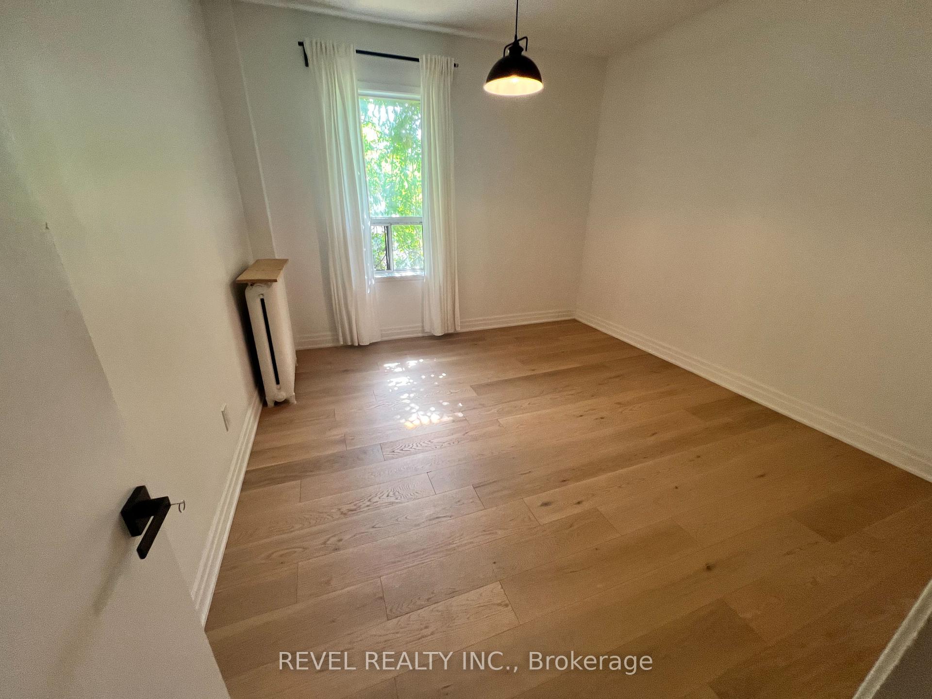 Photo 12 of Unit A (Upper), 761 Dundas Street, Toronto, Trinity-Bellwoods — HOMEH