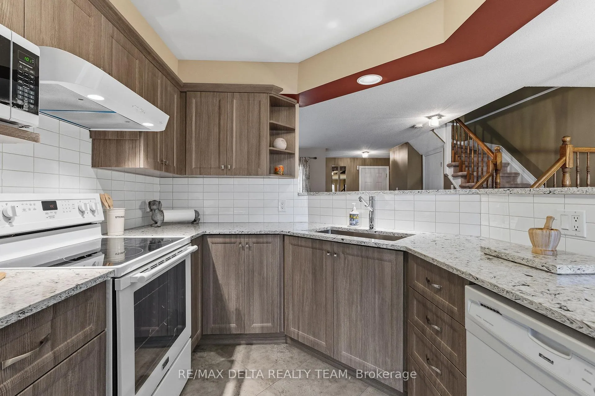 Photo 13 of 775 Nesting Way, Ottawa, Fallingbrook/Gardenway South — HOMEH