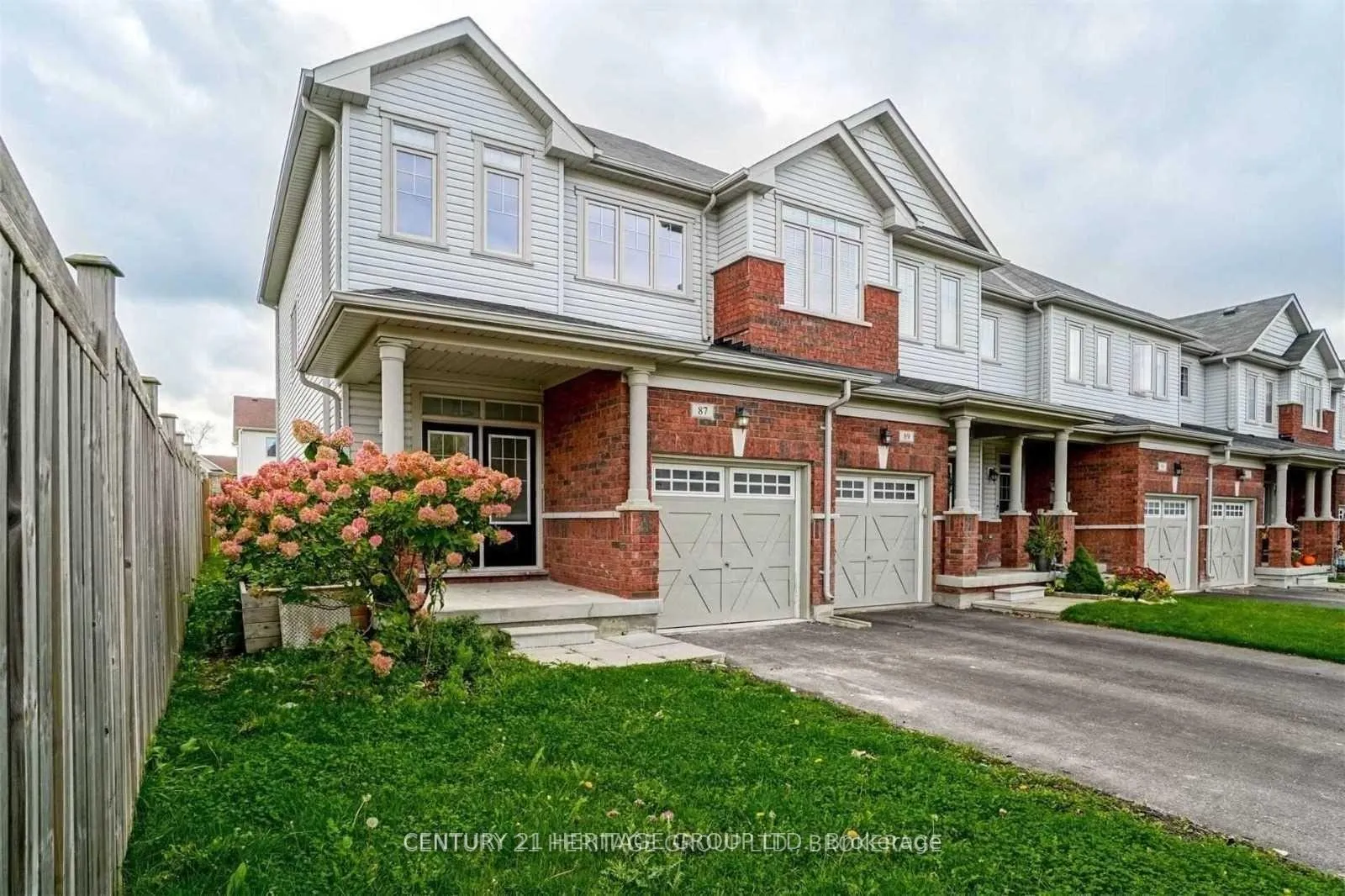 Front of 87 Pearcey Crescent