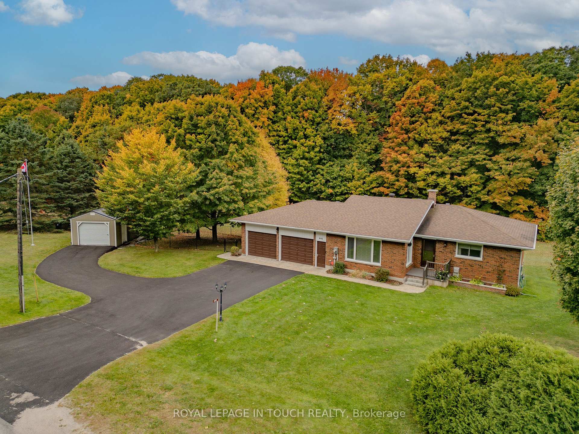 Photo 4 of 446 Con 11 east Road, Tiny, Rural Tiny — HOMEH