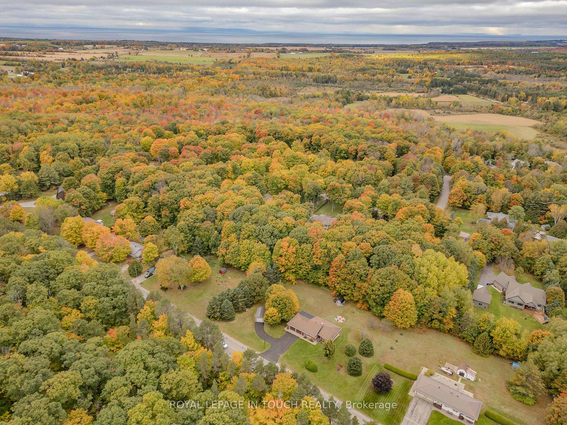 Photo 15 of 446 Con 11 east Road, Tiny, Rural Tiny — HOMEH