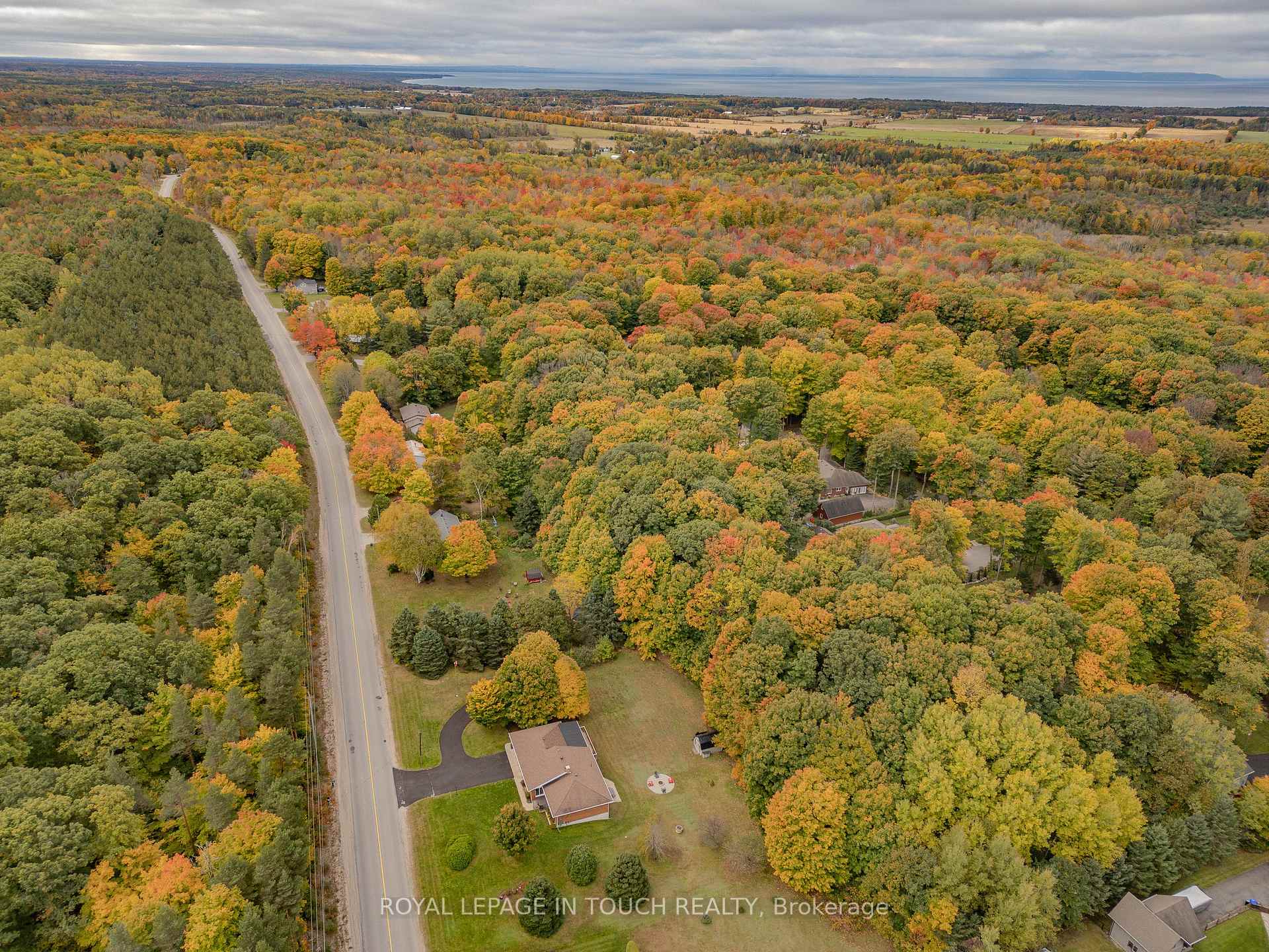 Photo 16 of 446 Con 11 east Road, Tiny, Rural Tiny — HOMEH