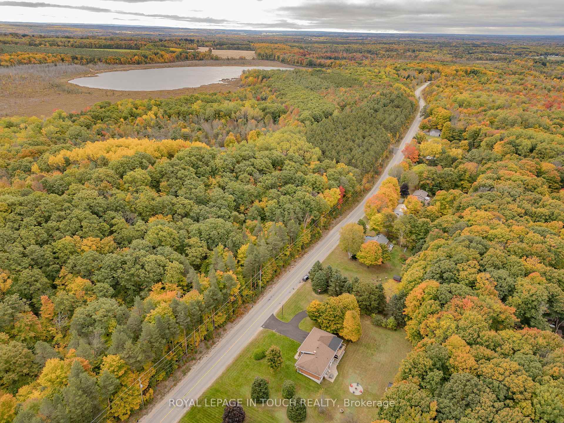 Photo 17 of 446 Con 11 east Road, Tiny, Rural Tiny — HOMEH