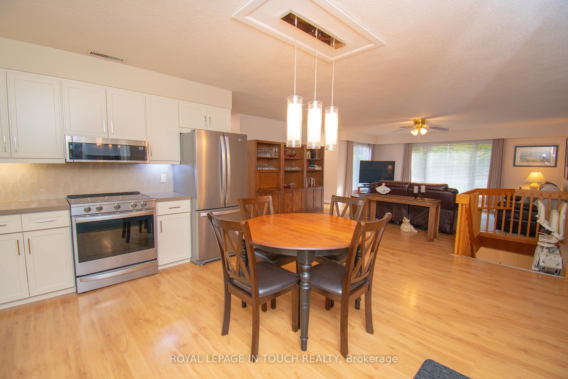 Photo 21 of 446 Con 11 east Road, Tiny, Rural Tiny — HOMEH