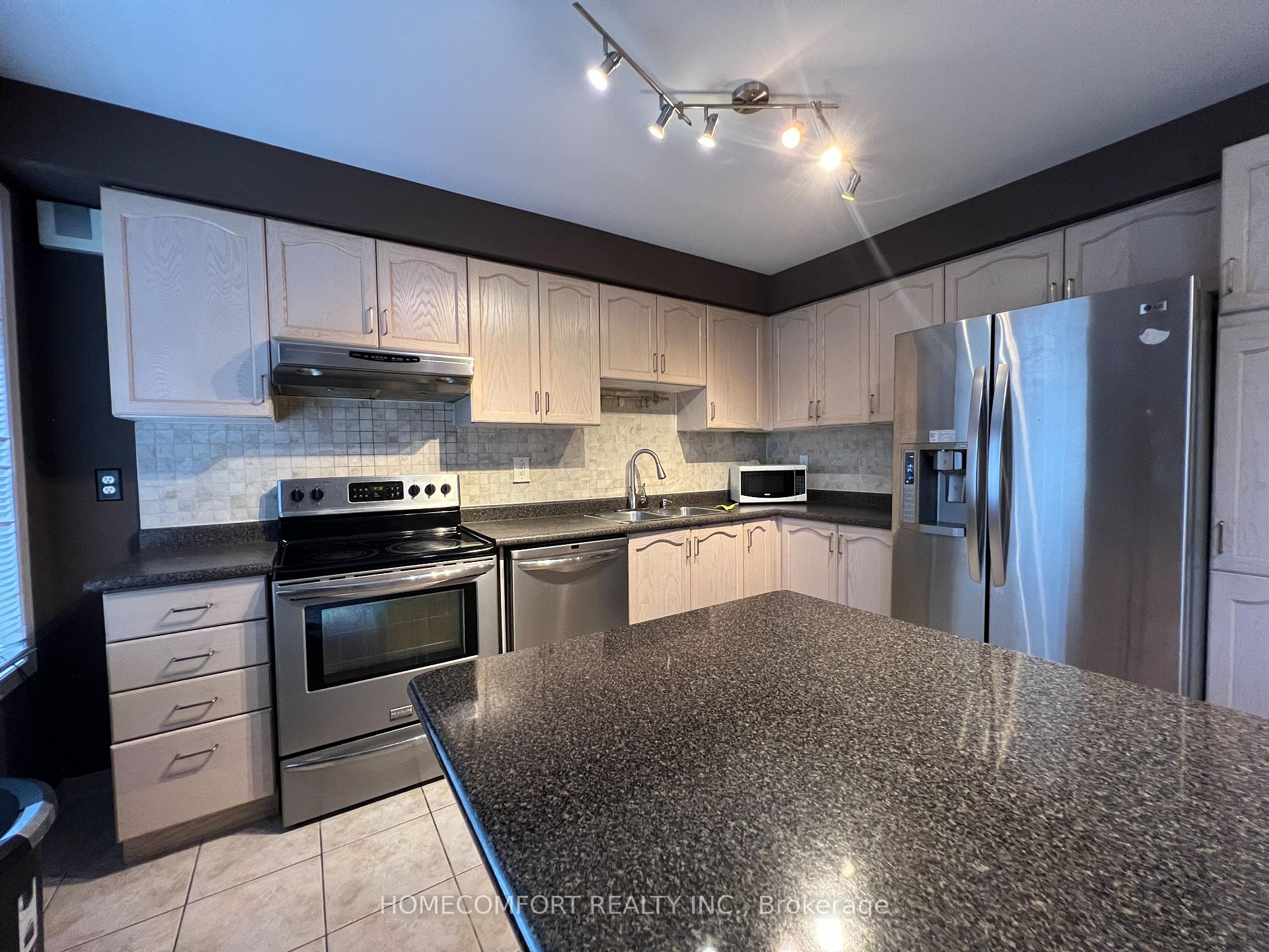 Photo 3 of 10 Guillet Street, Toronto, O'Connor-Parkview — HOMEH