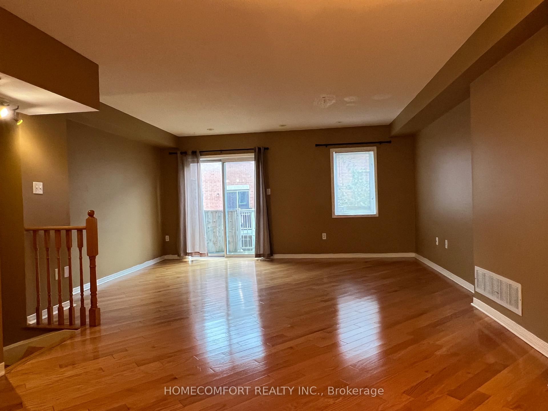 Photo 9 of 10 Guillet Street, Toronto, O'Connor-Parkview — HOMEH