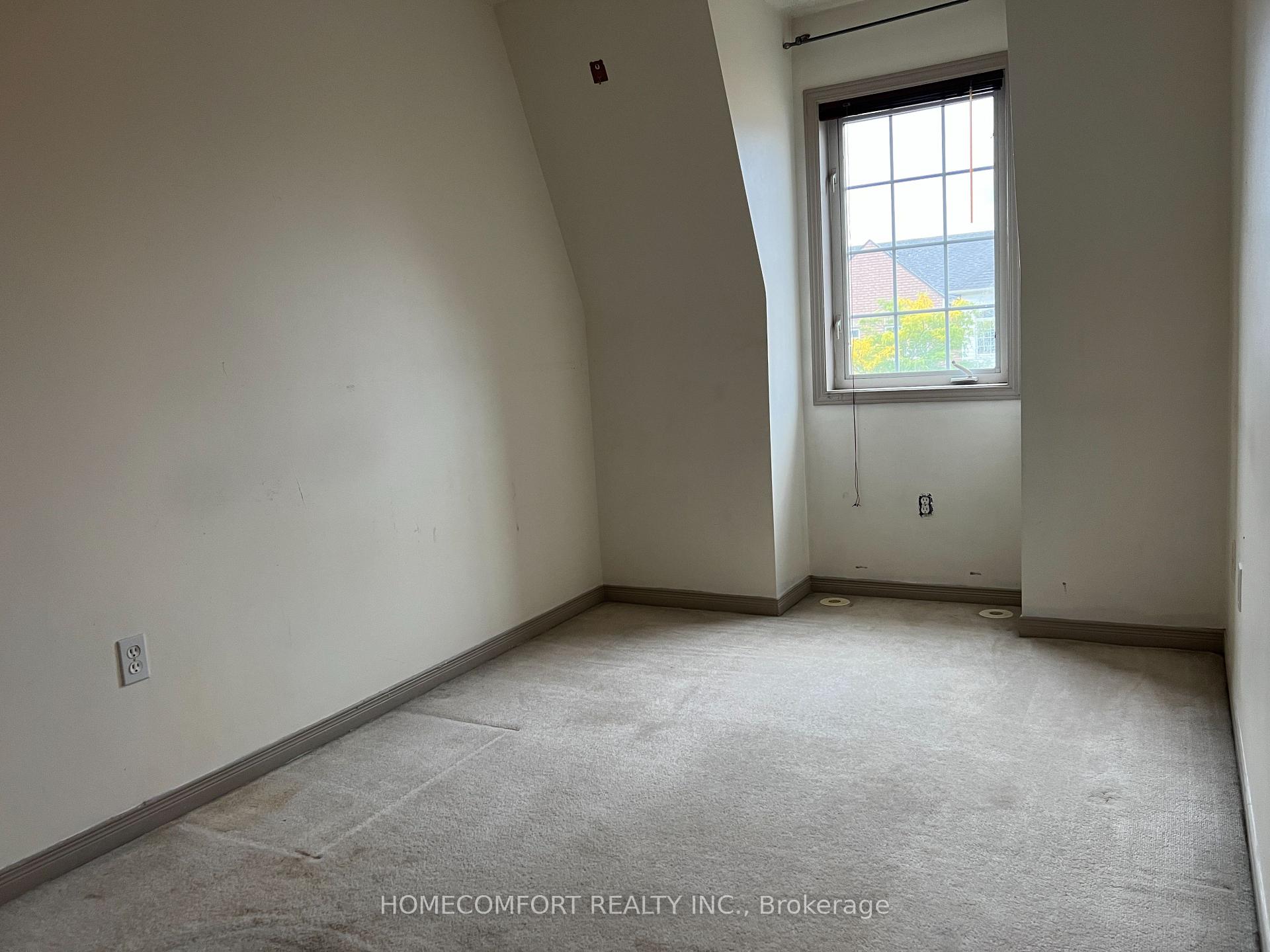 Photo 14 of 10 Guillet Street, Toronto, O'Connor-Parkview — HOMEH