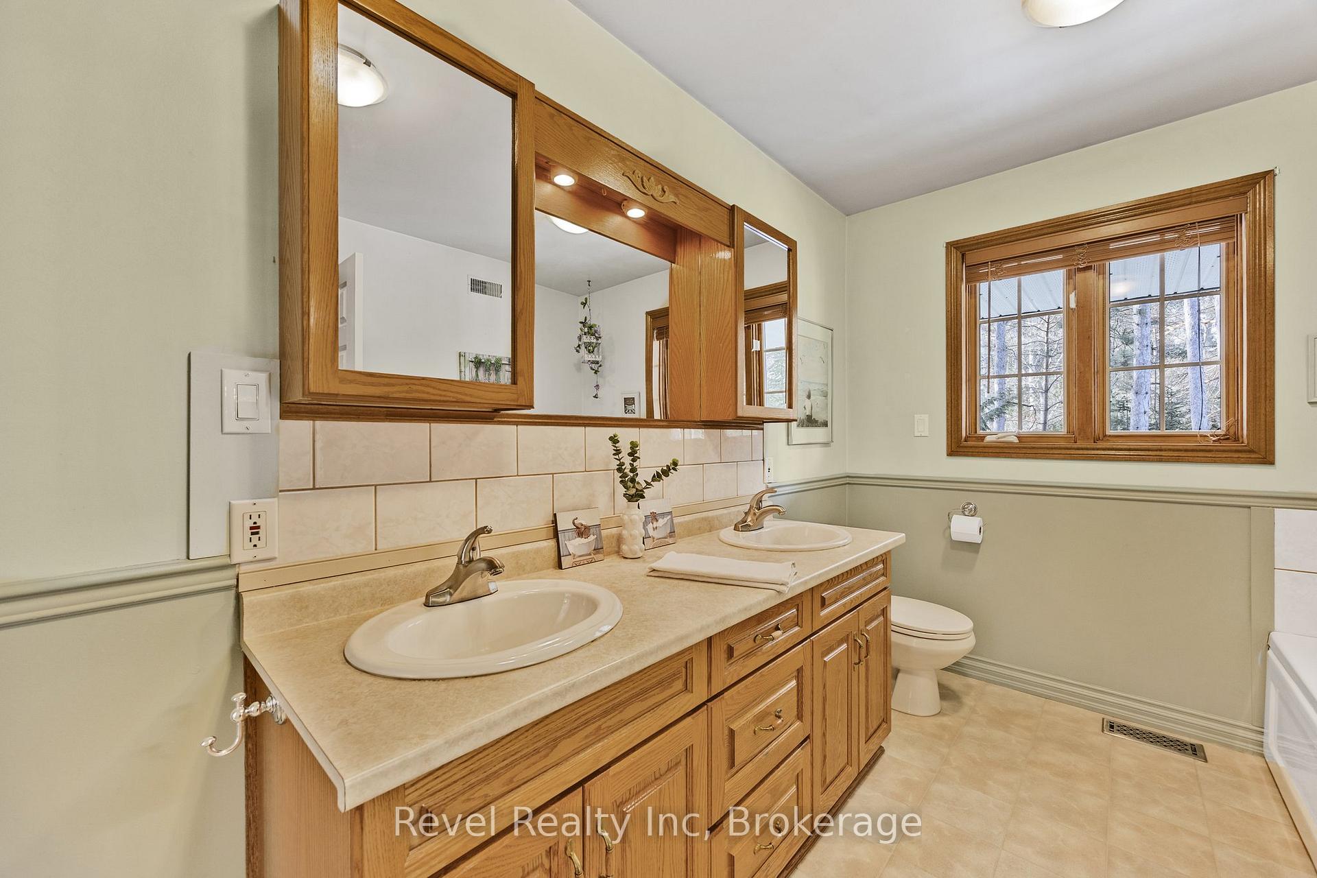 Photo 14 of 619 Pennorth Drive, Tiny, Rural Tiny — HOMEH