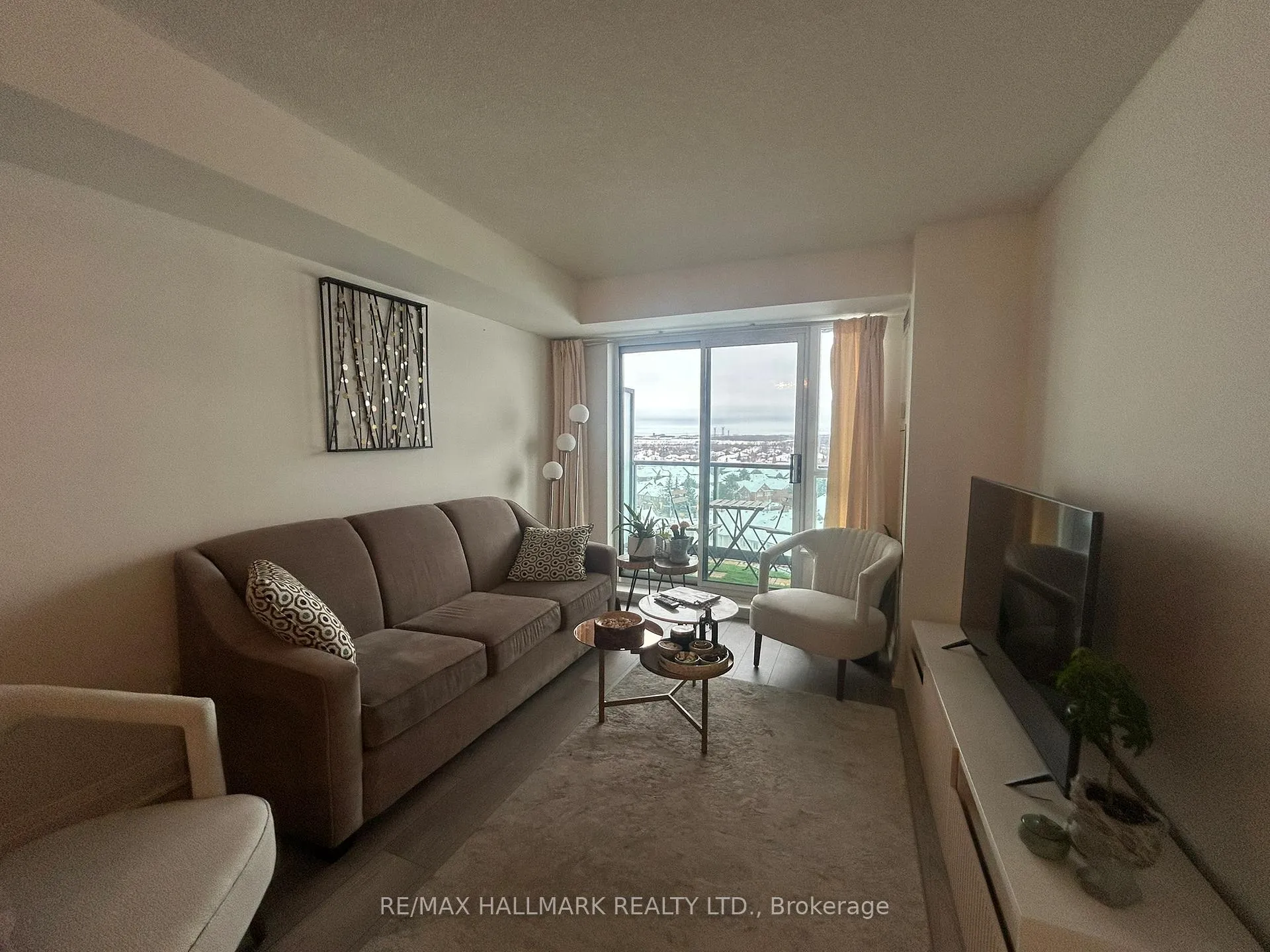 Photo 3 of Unit 1001, 30 North Park Road, Vaughan, Beverley Glen — HOMEH
