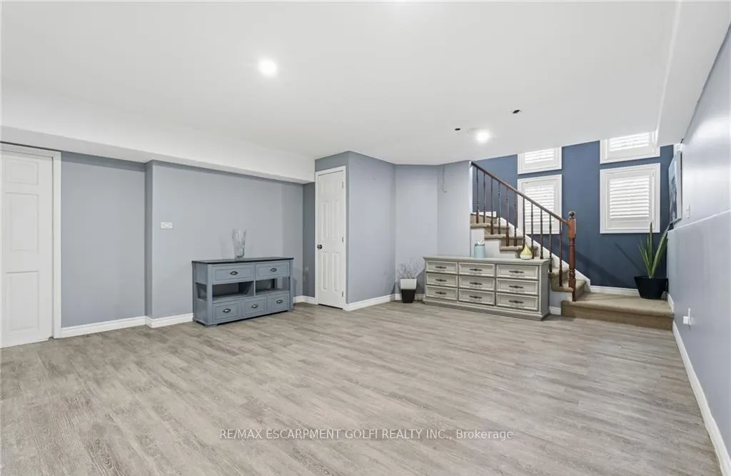 Photo 25 of 8409 Greenfield Crescent, Niagara Falls, Forestview — HOMEH