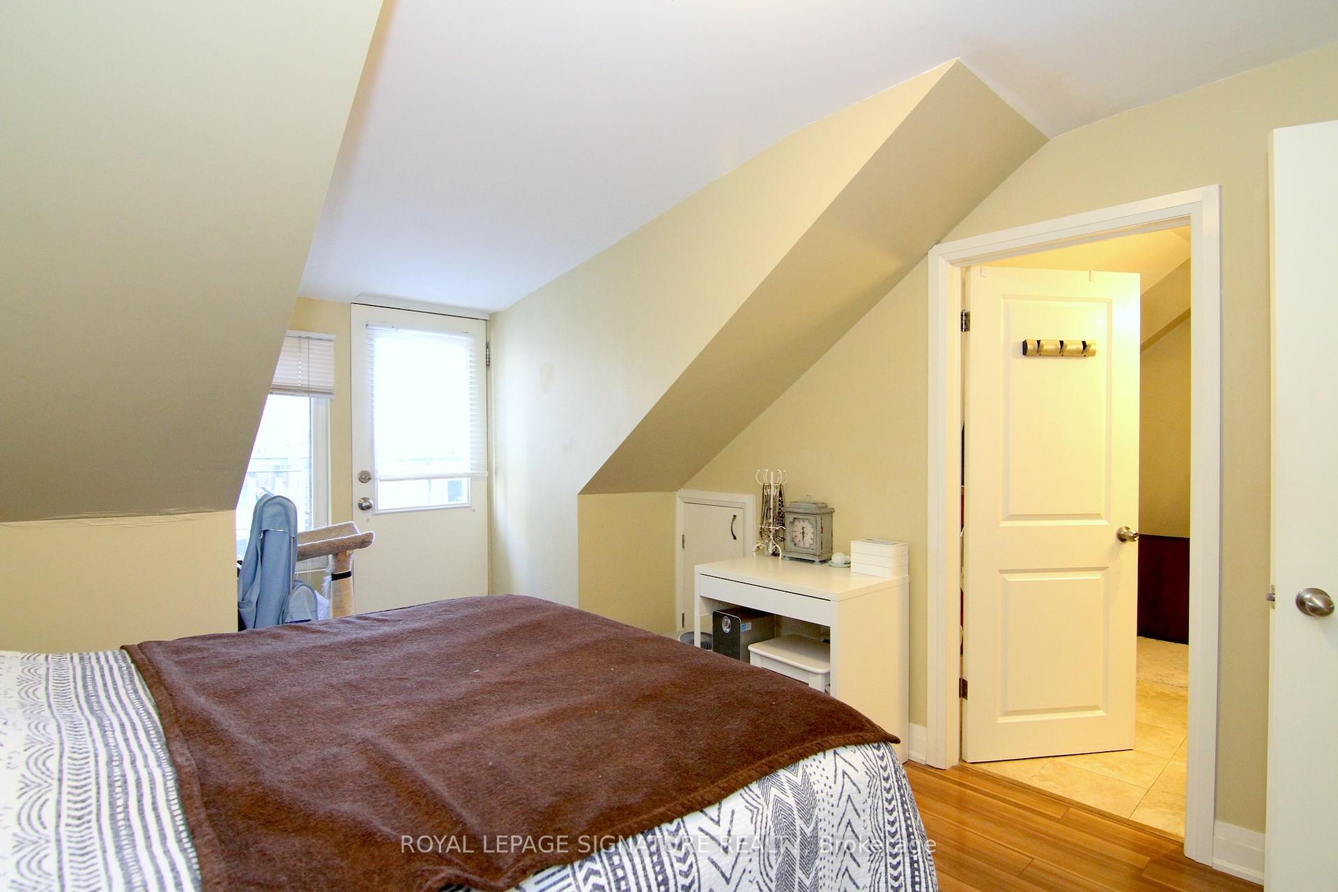 Photo 7 of Unit 3, 153 Walmer Road, Toronto, The Annex — HOMEH