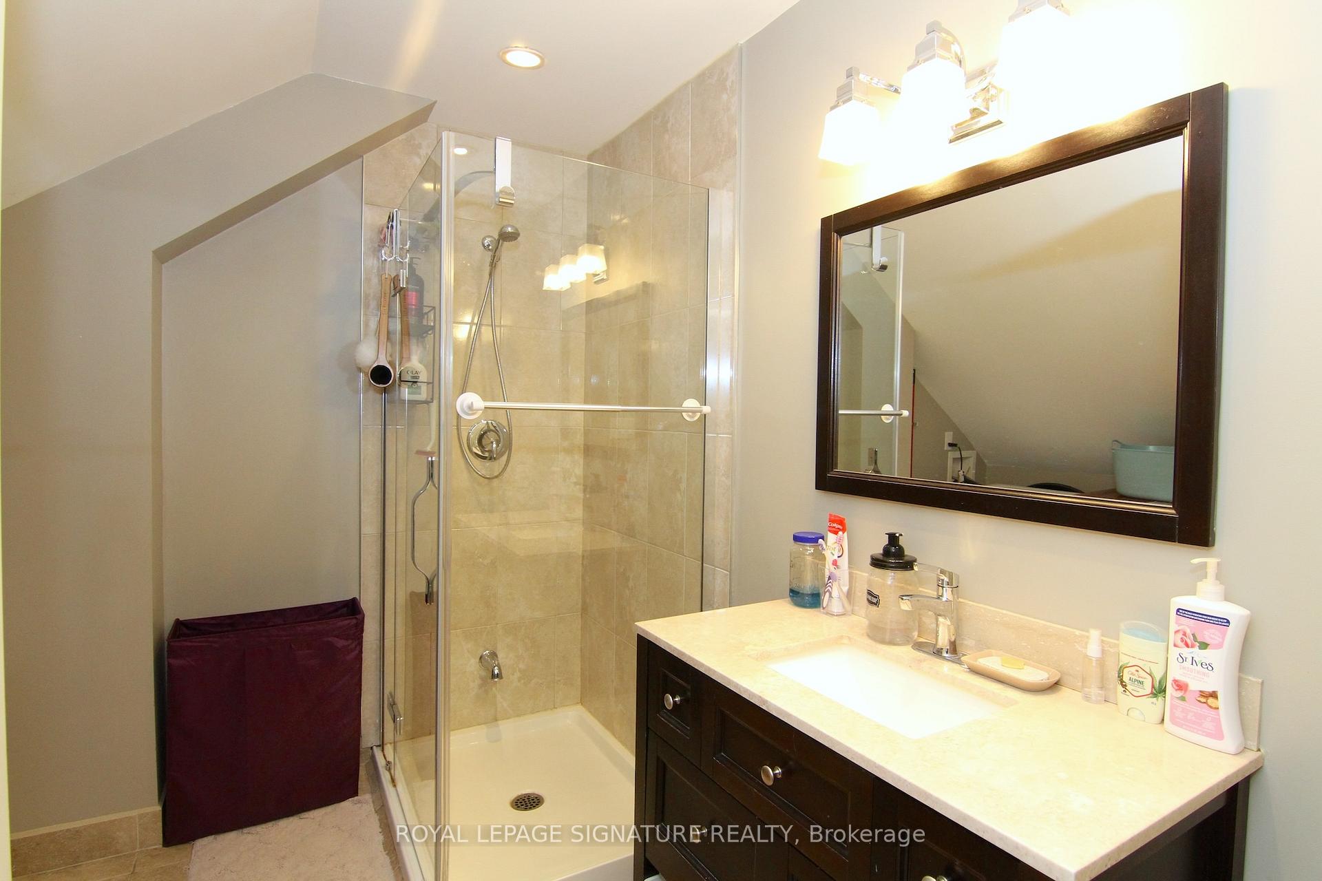 Photo 11 of Unit 3, 153 Walmer Road, Toronto, The Annex — HOMEH