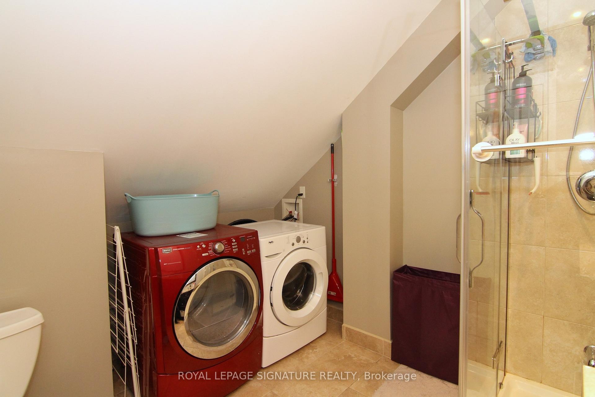Photo 8 of Unit 3, 153 Walmer Road, Toronto, The Annex — HOMEH
