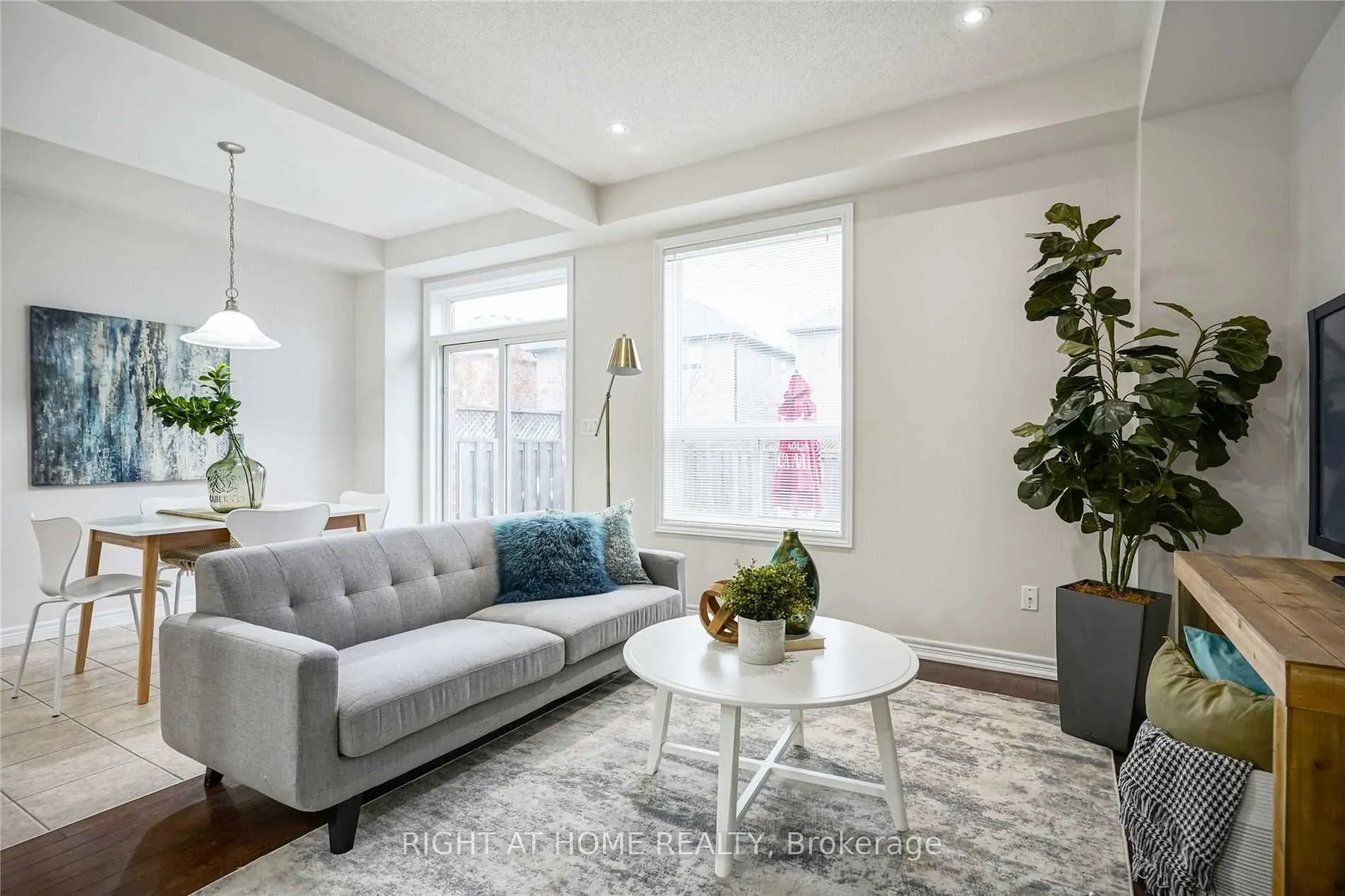Photo 6 of 88 Marina Point Crescent, Hamilton, Winona Park — HOMEH