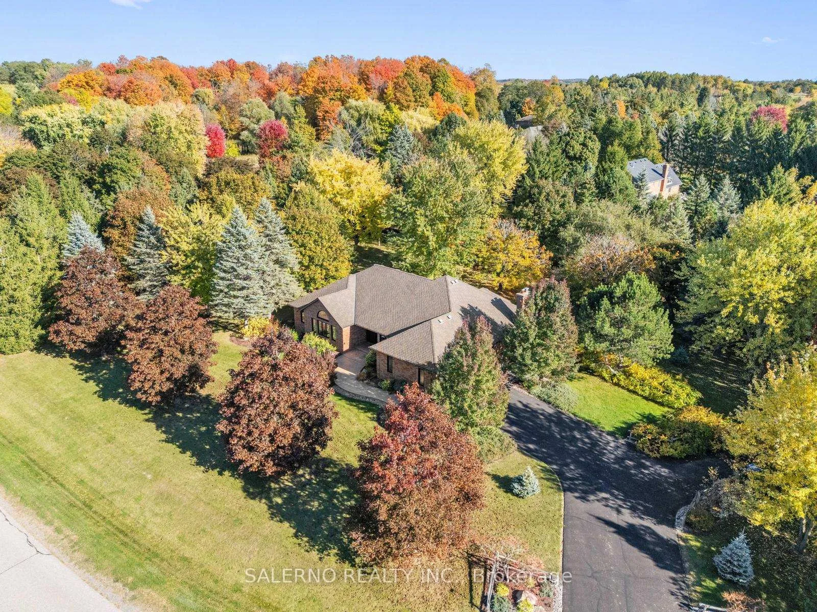 Photo 4 of 19 Havencrest Drive, Caledon, Palgrave — HOMEH