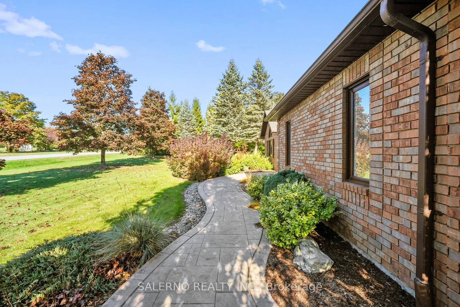 Photo 10 of 19 Havencrest Drive, Caledon, Palgrave — HOMEH