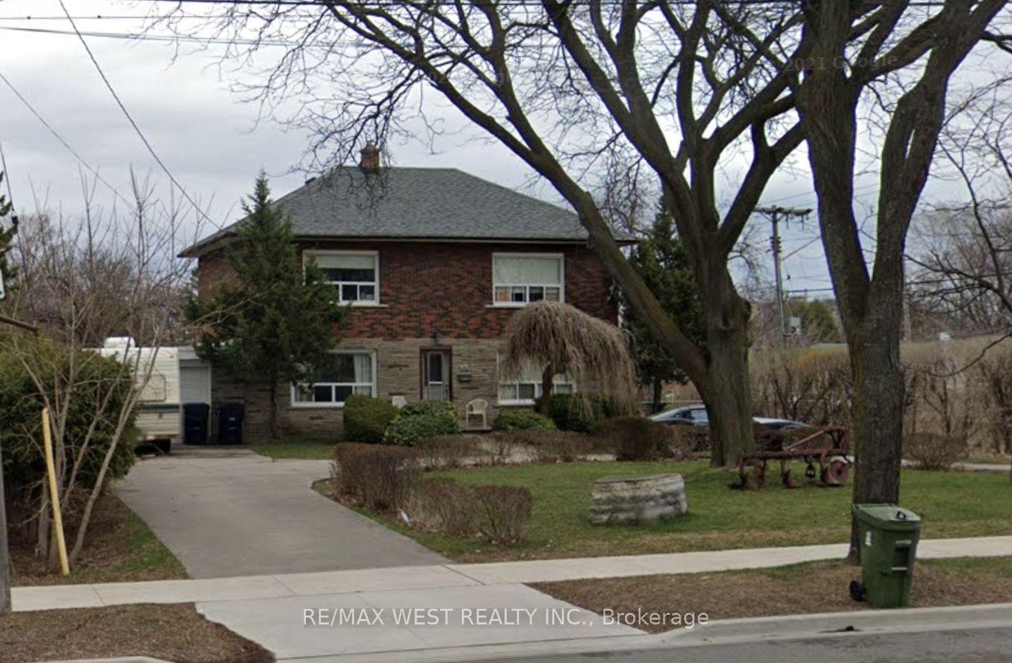 Front of 201 Bellamy Road N