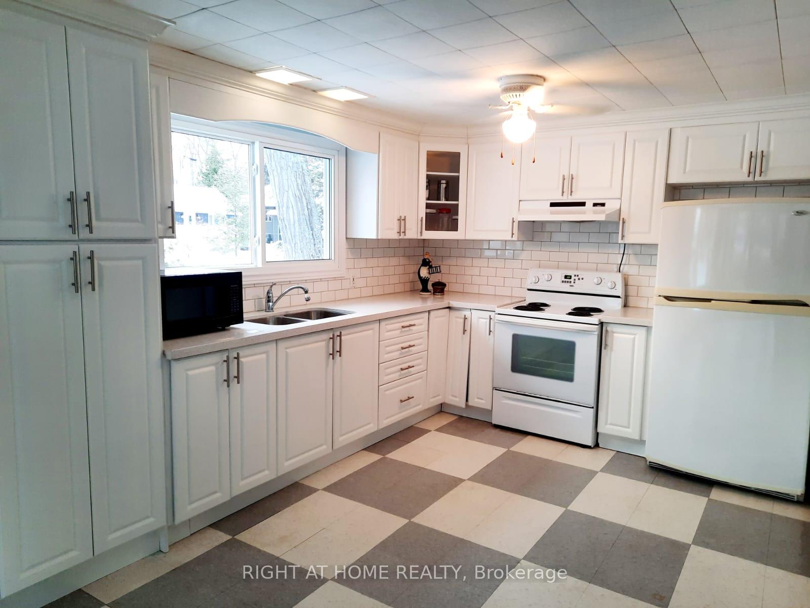 Photo 11 of 15 Fredrick Avenue, Tiny, Rural Tiny — HOMEH