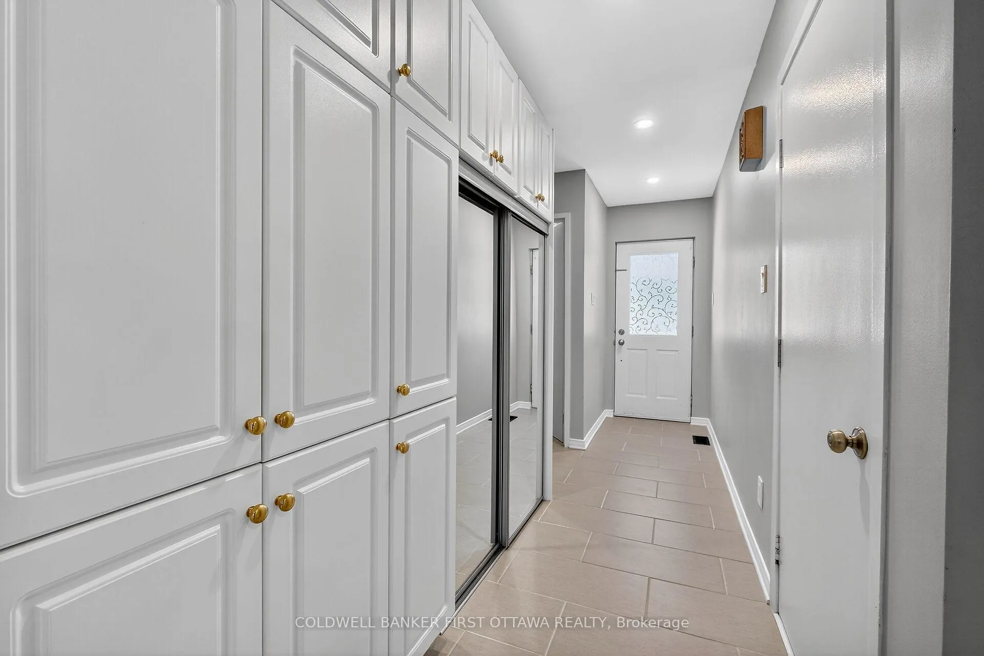 Photo 3 of 6 Pennington Lane, Ottawa, Blackburn Hamlet — HOMEH
