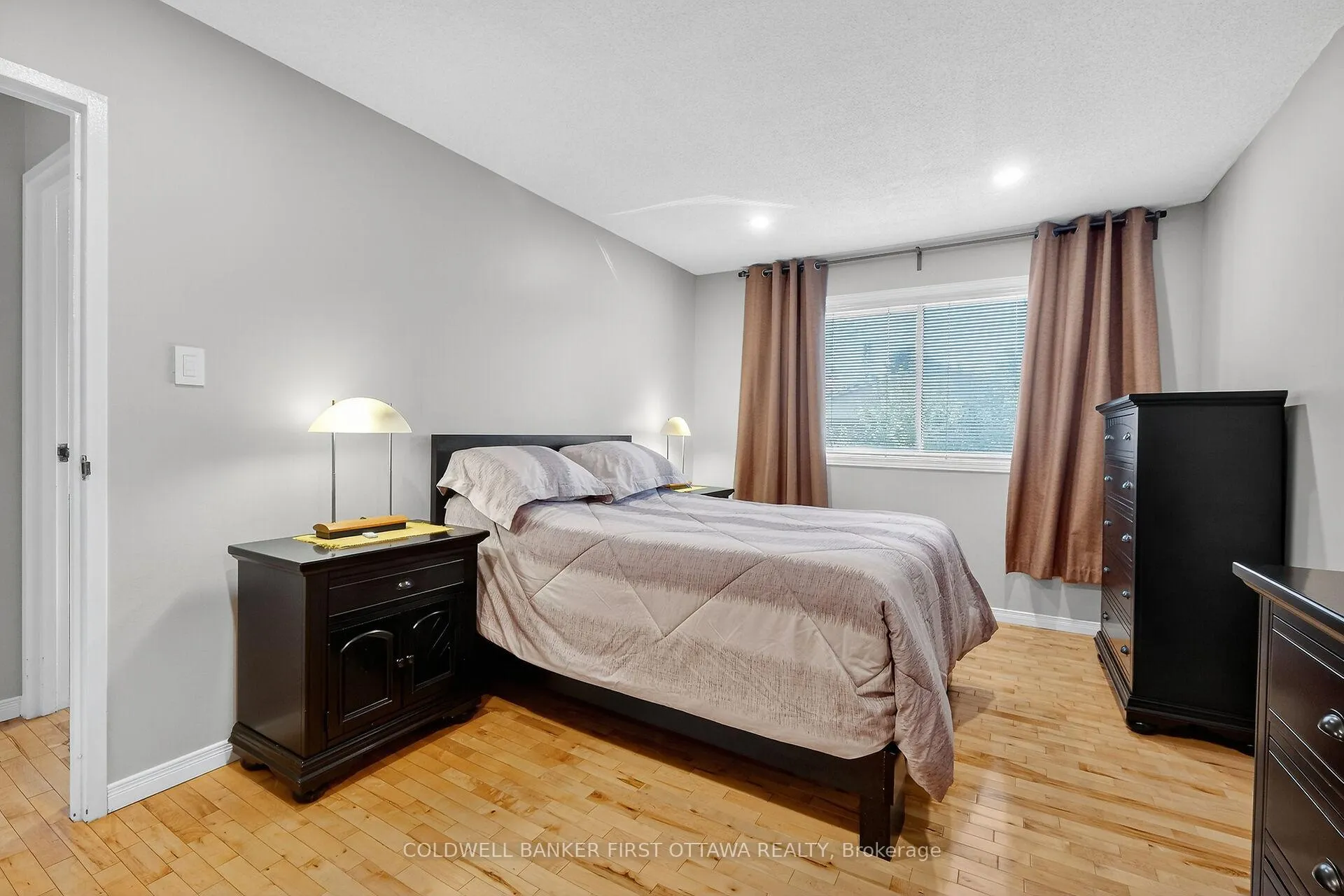 Photo 19 of 6 Pennington Lane, Ottawa, Blackburn Hamlet — HOMEH