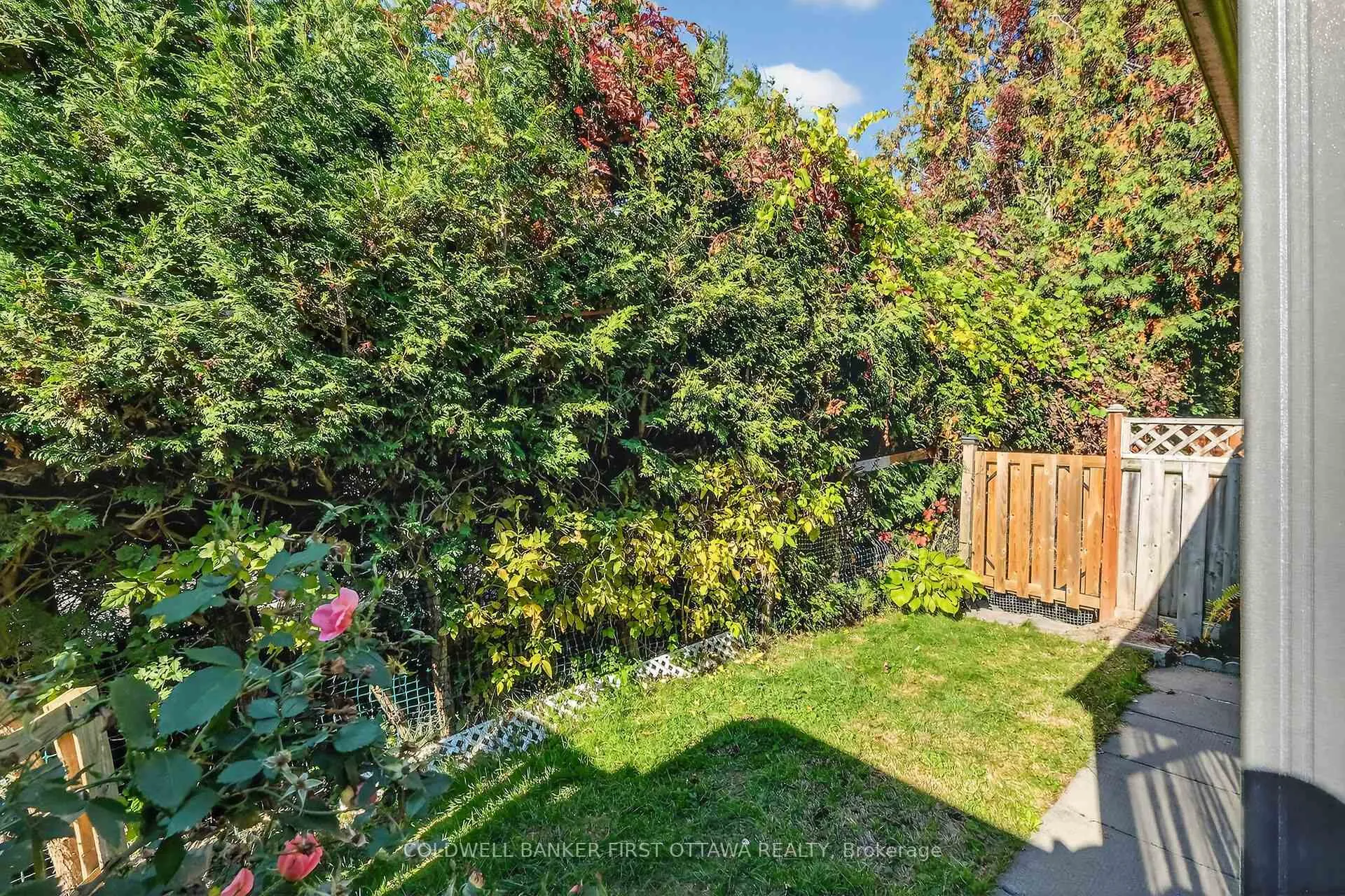 Photo 33 of 6 Pennington Lane, Ottawa, Blackburn Hamlet — HOMEH