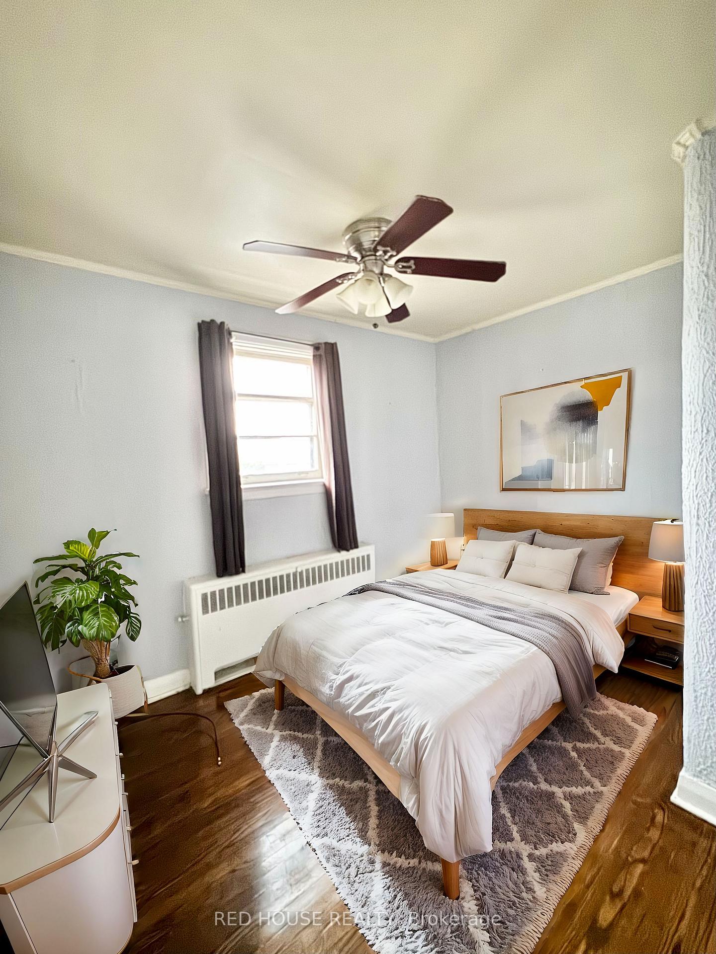 Photo 3 of Unit 4, 388 Plains Road, Toronto, East York — HOMEH
