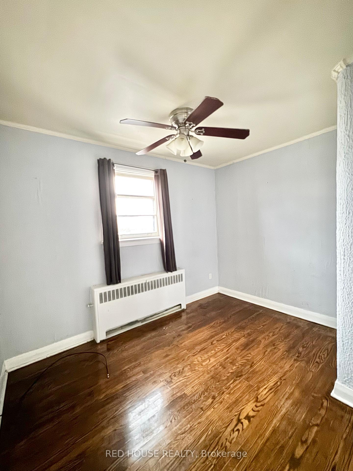Photo 4 of Unit 4, 388 Plains Road, Toronto, East York — HOMEH
