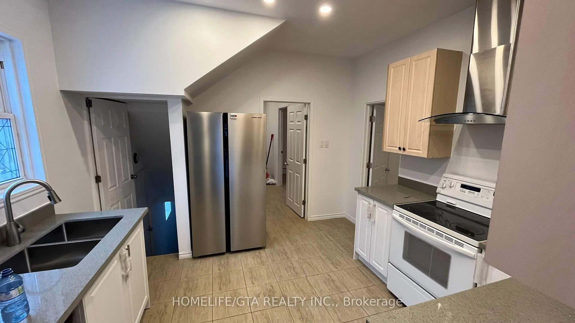 Photo 7 of 5928 Delaware Street, Niagara Falls, Dorchester — HOMEH