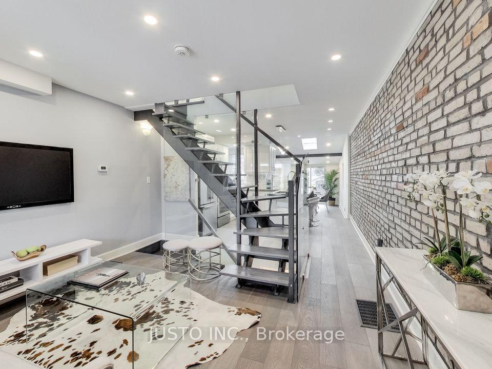 Photo 6 of 71 Frater Avenue, Toronto, Danforth Village-East York — HOMEH