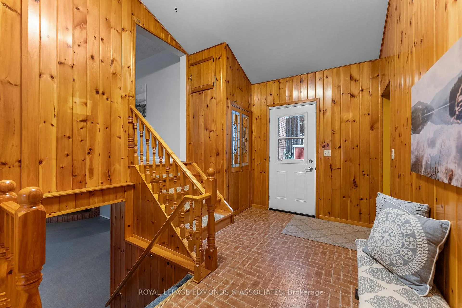Photo 7 of 1137 Locksley Road, Laurentian Valley — HOMEH