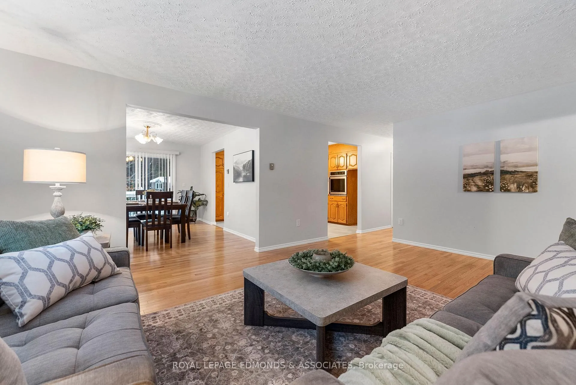 Photo 8 of 1137 Locksley Road, Laurentian Valley — HOMEH