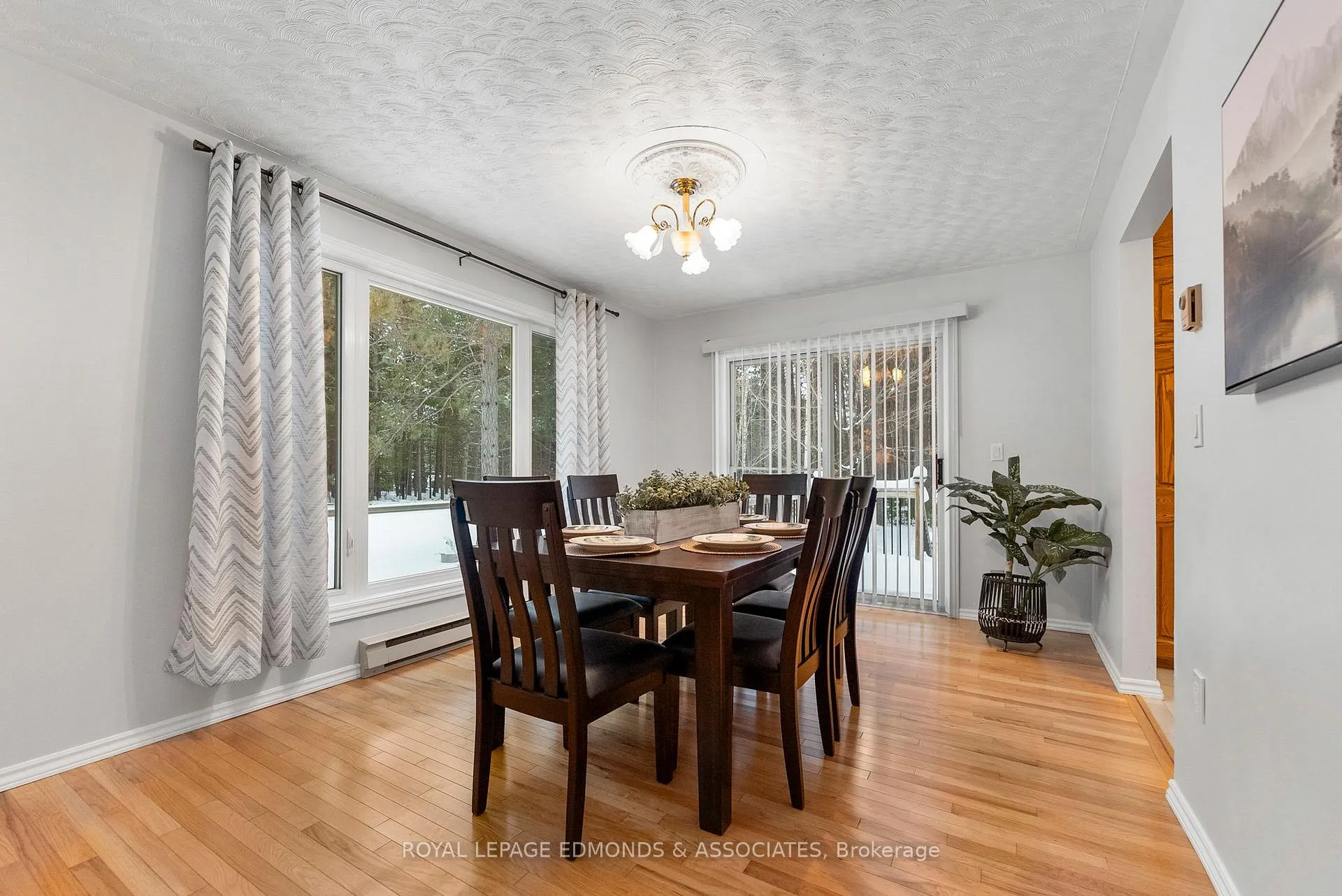 Photo 13 of 1137 Locksley Road, Laurentian Valley — HOMEH