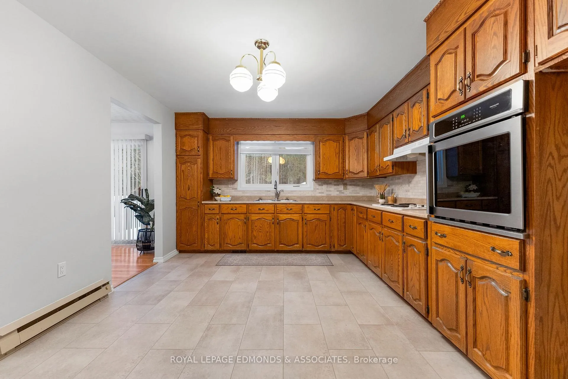 Photo 15 of 1137 Locksley Road, Laurentian Valley — HOMEH