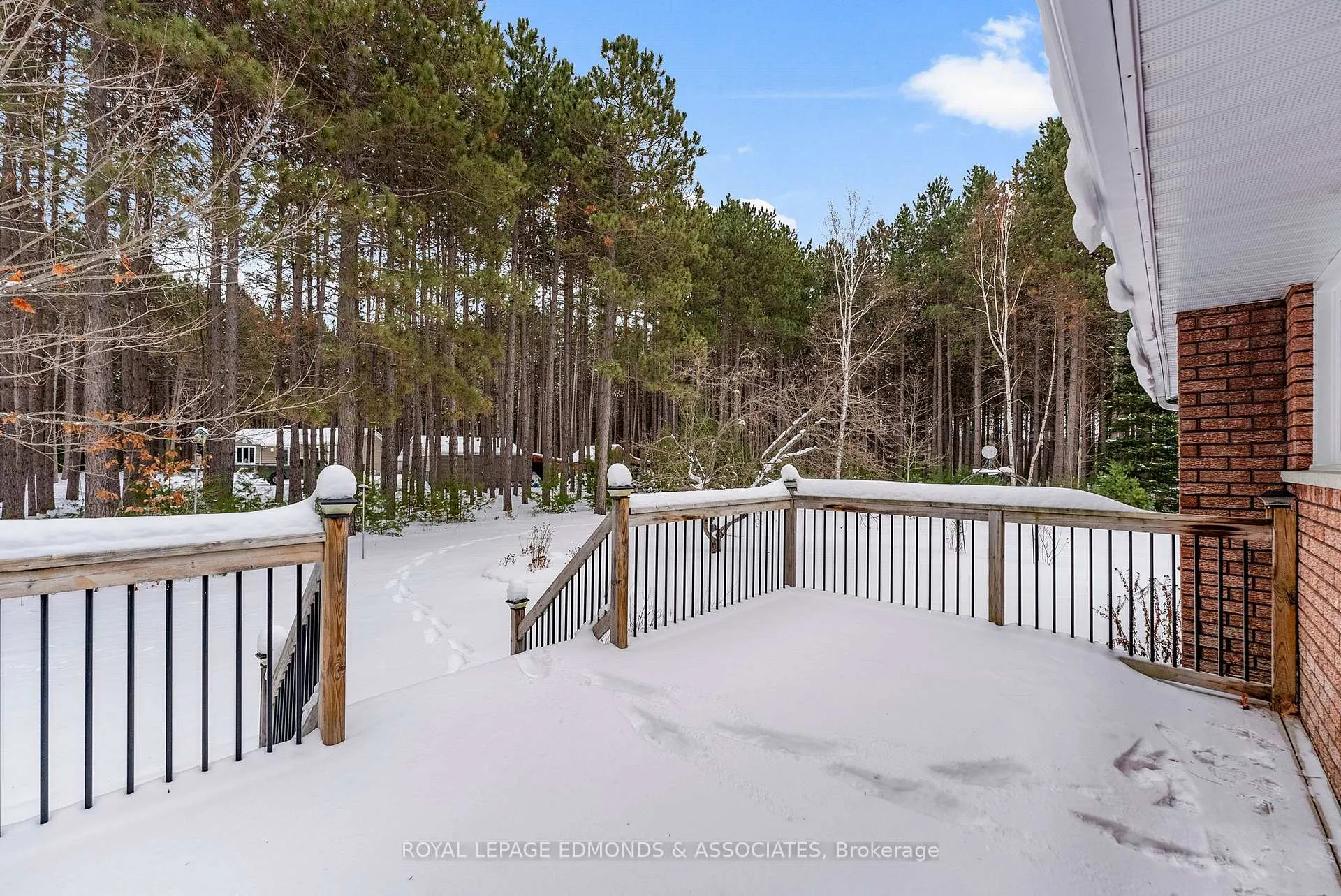 Photo 34 of 1137 Locksley Road, Laurentian Valley — HOMEH
