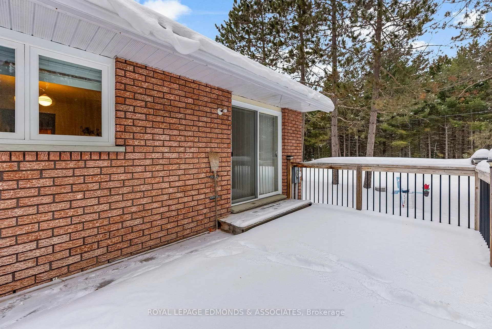 Photo 35 of 1137 Locksley Road, Laurentian Valley — HOMEH