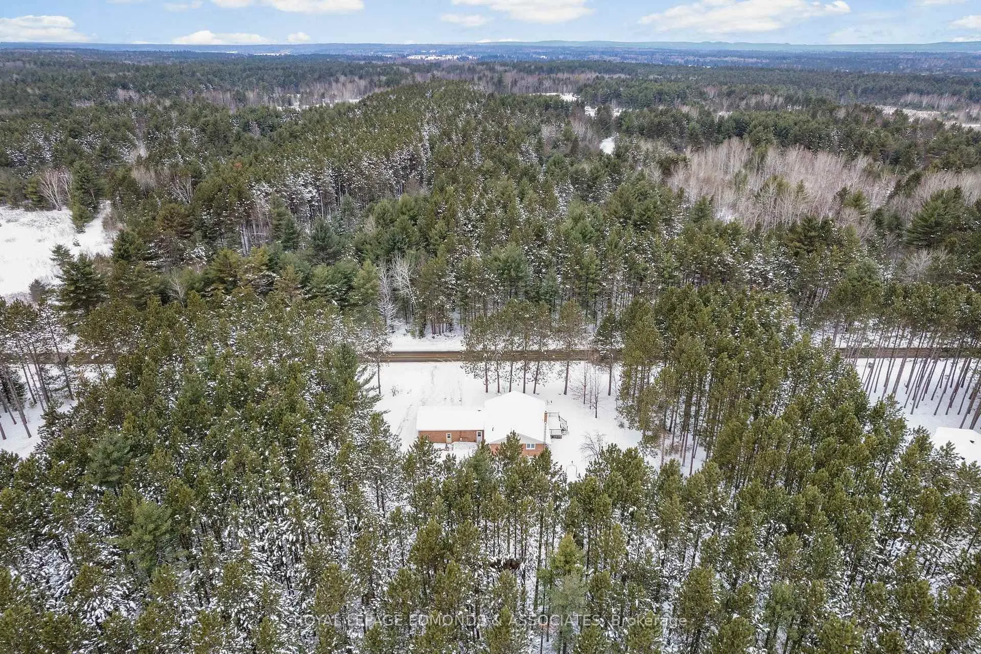 Photo 43 of 1137 Locksley Road, Laurentian Valley — HOMEH